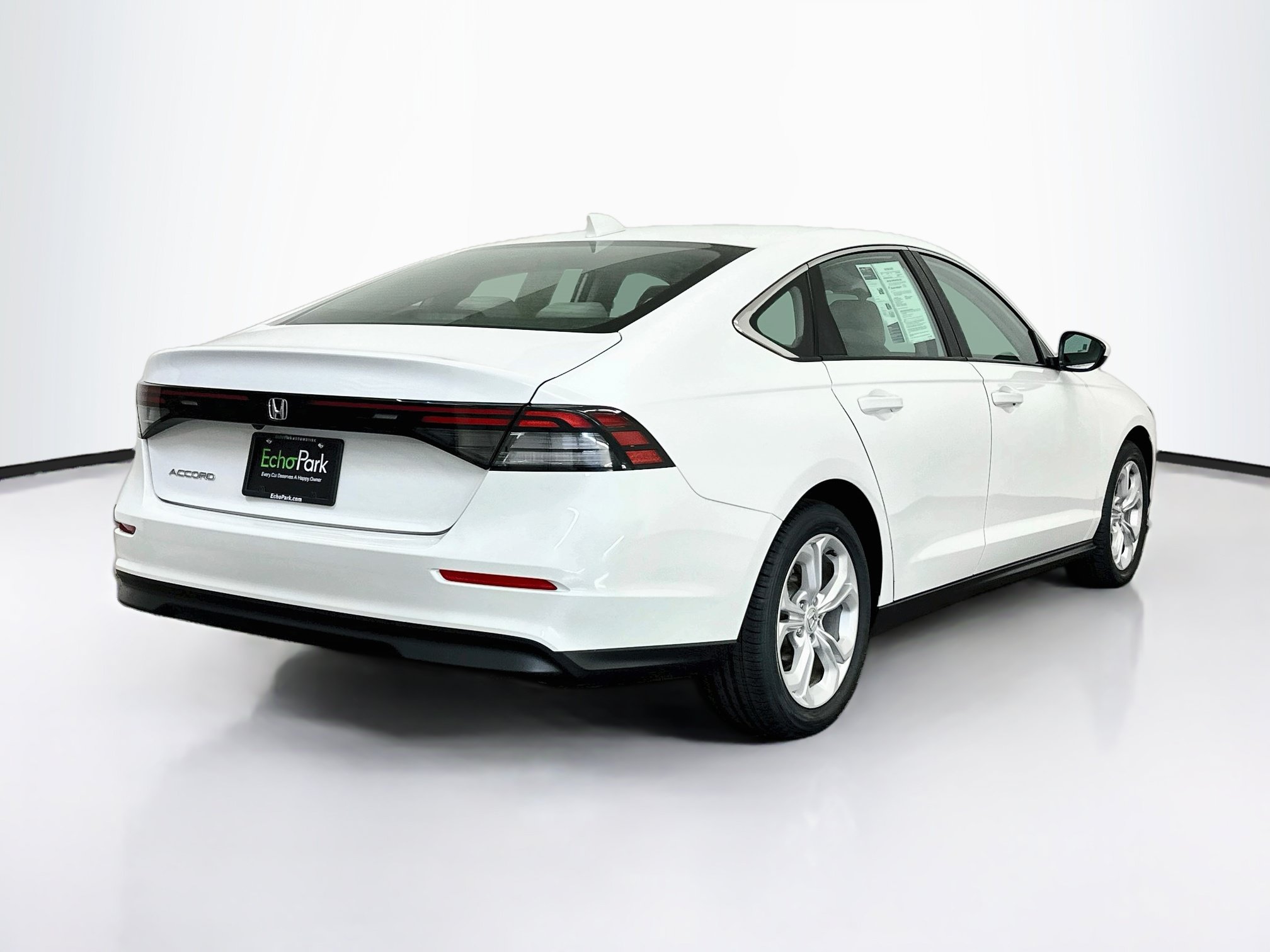 Used 2025 Honda Accord LX image 9