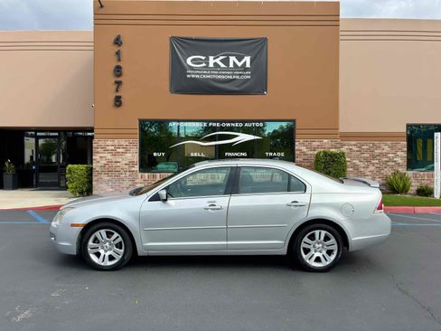 Used 2009 Ford Fusion SEL FWD image 3