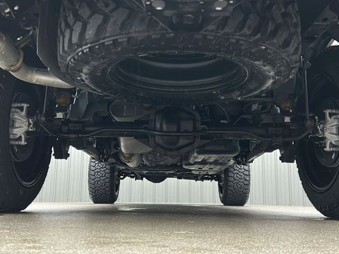 Used 2024 Jeep Gladiator Willys image 17