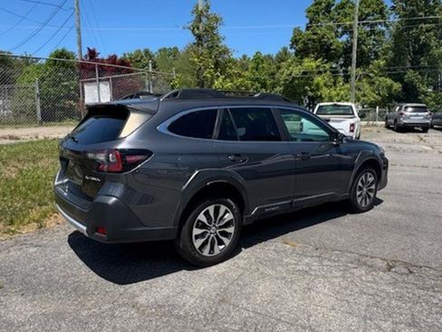 Used 2023 Subaru Outback Limited AWD/4WD image 5
