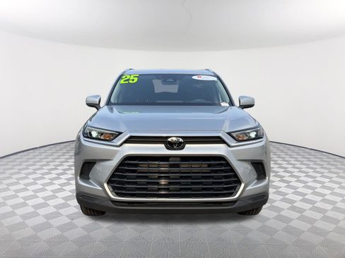 Certified 2025 Toyota Grand Highlander FWD image 2