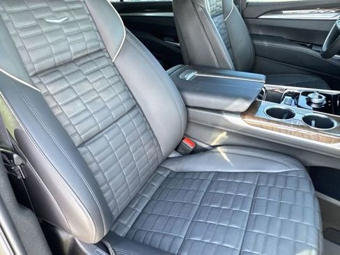 Certified 2025 Cadillac Escalade ESV Sport Platinum w/ LPO, Floor Liner Package AWD/4WD image 28