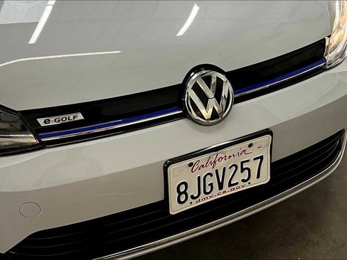 Used 2019 Volkswagen e-Golf SE w/ Driver Assistance Package image 31