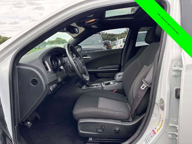 Used 2023 Dodge Charger SXT AWD/4WD image 3