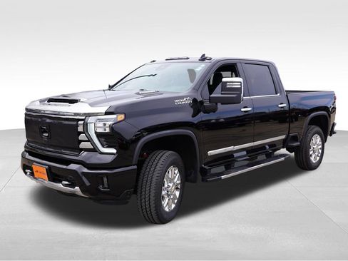 Certified 2024 Chevrolet Silverado 3500 High Country AWD/4WD image 11