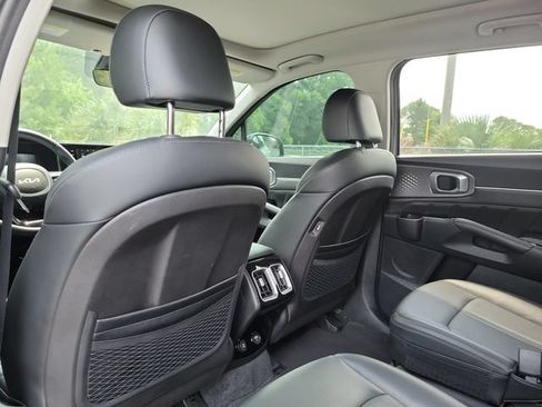 Used 2022 Kia Sorento SX AWD/4WD image 13