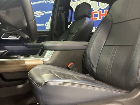 Used 2025 Chevrolet Silverado 3500 High Country w/ High Country Premium Package AWD/4WD image 17