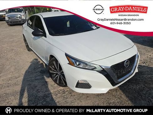Used 2022 Nissan Altima 2.5 SR FWD image 1
