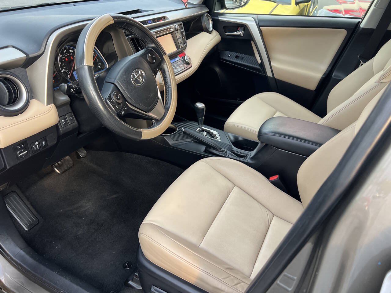 Used 2015 Toyota RAV4 Limited AWD/4WD image 7