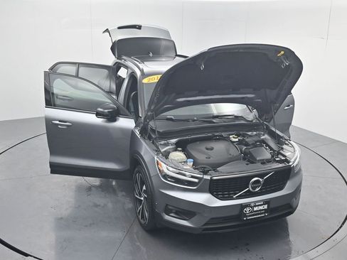 Used 2019 Volvo XC40 T5 R-Design image 65