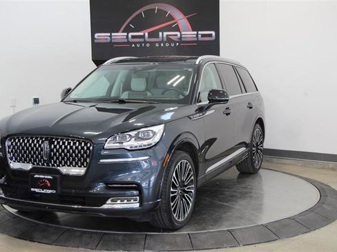 Used 2023 Lincoln Aviator Black Label w/ Class IV Trailer Tow Package image 4
