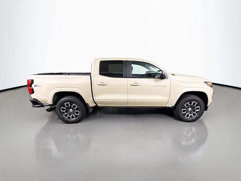 Used 2023 Chevrolet Colorado Z71 w/ Z71 Convenience Package 2 image 8