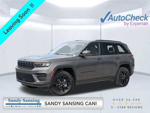 Used 2025 Jeep Grand Cherokee Altitude AWD/4WD image 1