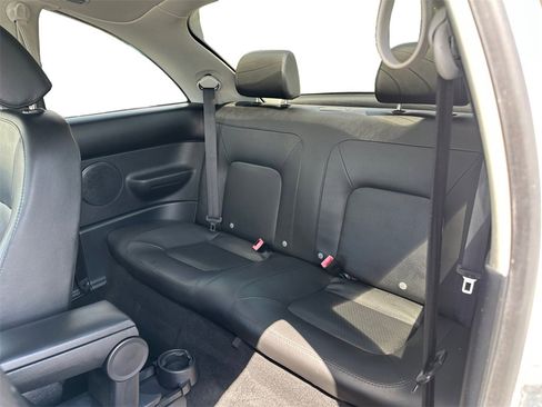 Used 2009 Volkswagen Beetle S image 10