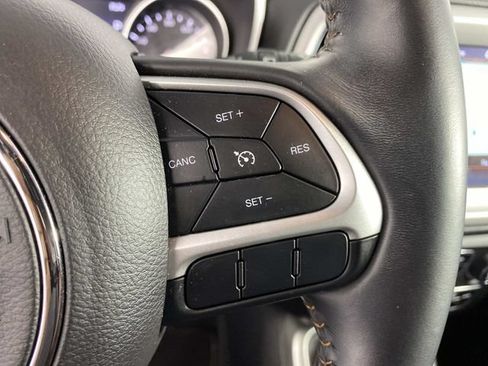 Used 2018 Jeep Compass Latitude w/ Popular Equipment Group AWD/4WD image 16