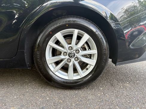 Used 2025 Toyota Camry LE FWD image 10