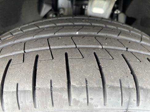 Used 2026 BMW X5 sDrive40i w/ M Sport Package image 12