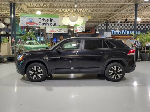 Used 2020 Volkswagen Atlas Cross Sport SE AWD/4WD image 11