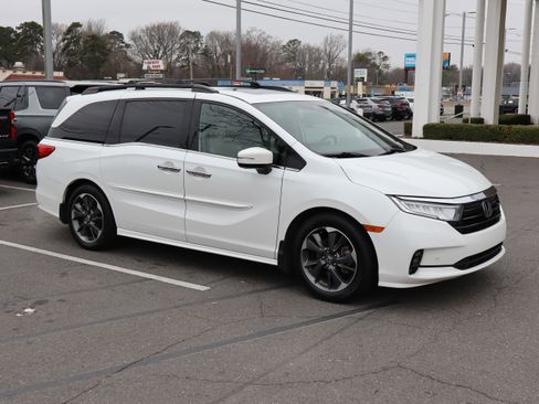 Used 2022 Honda Odyssey Elite image 2