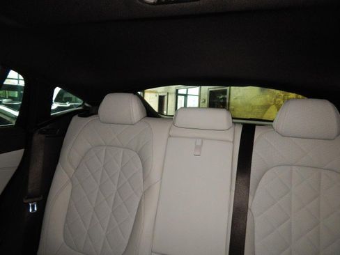 Used 2023 BMW X6 xDrive40i w/ M Sport Package image 24