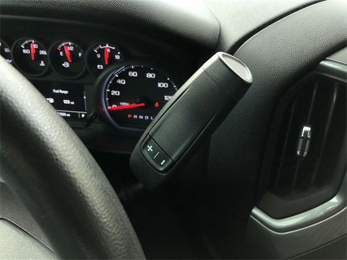 Used 2021 Chevrolet Silverado 1500 Custom image 10