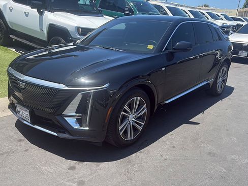 Used 2024 Cadillac Lyriq Luxury w/ LPO, Floor Liner Package RWD image 1