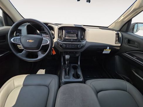 Used 2022 Chevrolet Colorado W/T w/ WT Convenience Package RWD image 10