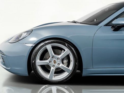 Used 2017 Porsche 718 Cayman Base image 19