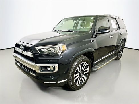 Used 2017 Toyota 4Runner Limited image 3