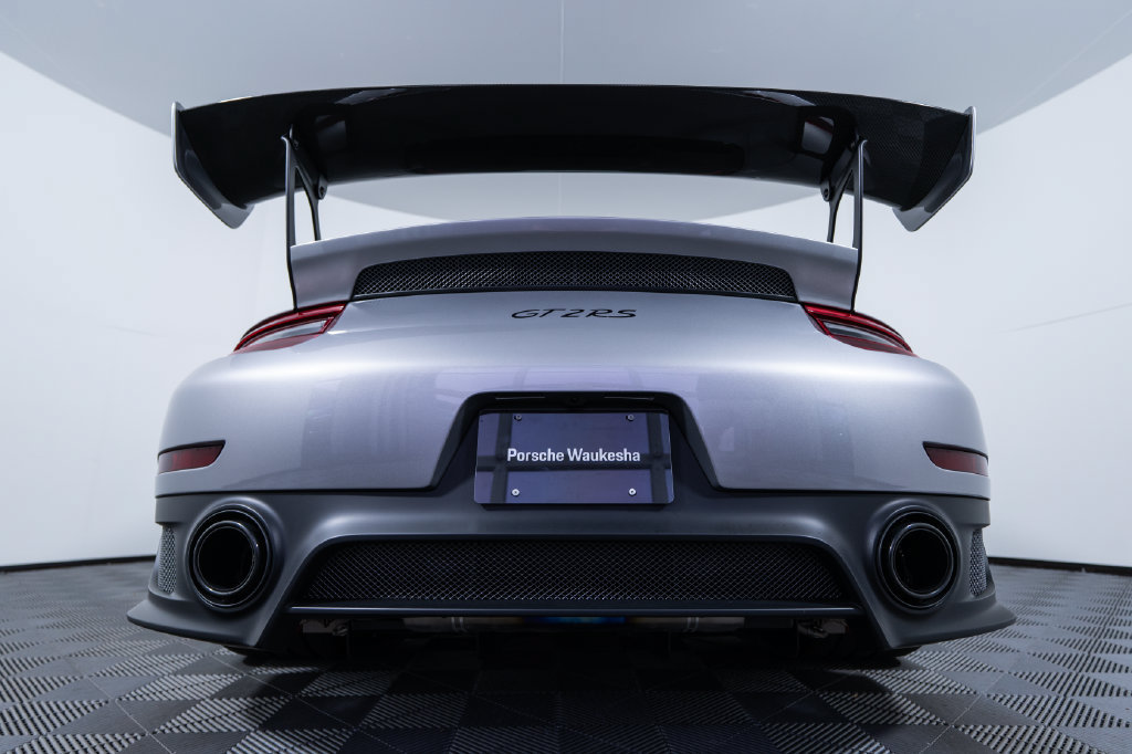 Certified 2018 Porsche 911 GT2 RS RWD image 27