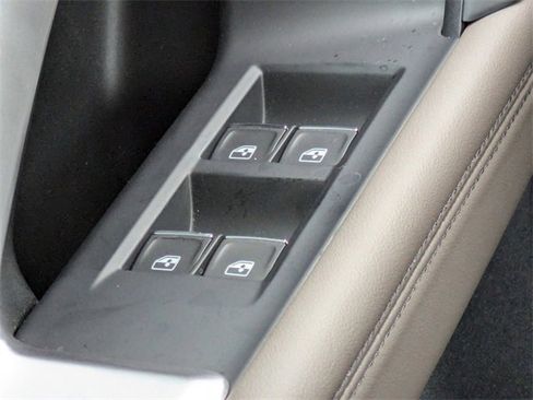 Used 2025 Audi Q5 Premium w/ Convenience Package image 26