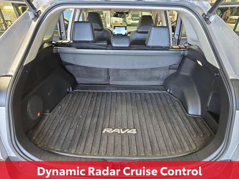 Certified 2022 Toyota RAV4 XLE Premium AWD/4WD image 15
