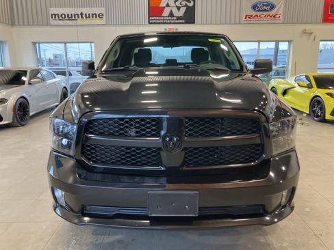 Used 2017 RAM 1500 Express w/ Black Ram 1500 Express Group image 2