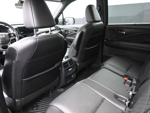 Used 2021 Honda Passport Touring image 2