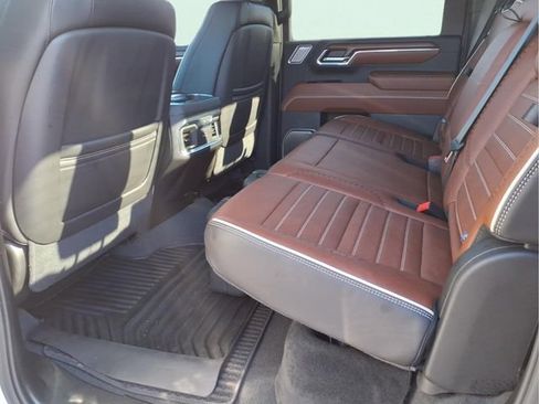 Used 2024 GMC Sierra 3500 Denali Ultimate image 7