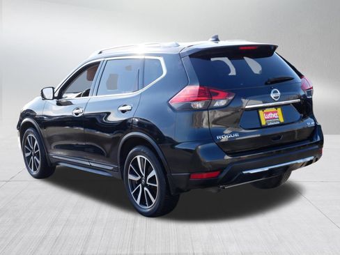 Used 2017 Nissan Rogue SL w/ SL Premium Package image 5