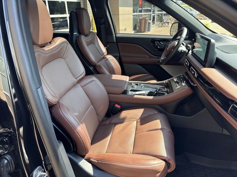 Used 2026 Lincoln Aviator Reserve AWD/4WD image 34