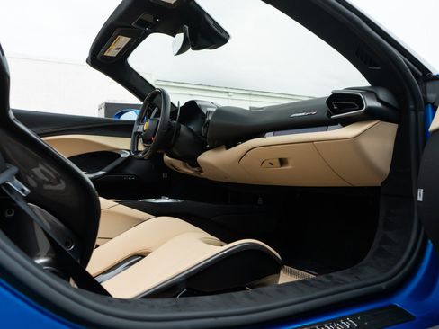 Used 2023 Ferrari 296 GTS RWD image 21