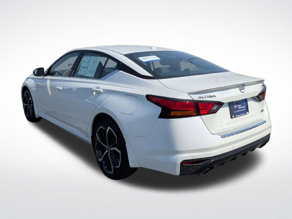 Used 2023 Nissan Altima 2.5 SR w/ SR Premium Package AWD/4WD image 5