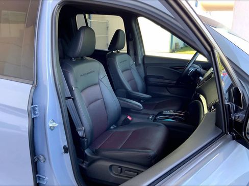 Used 2022 Honda Ridgeline Black Edition image 9