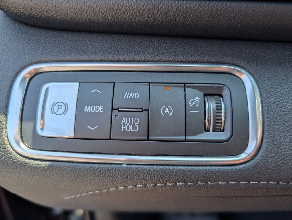 Used 2026 Buick Enclave Avenir w/ Super Cruise Package AWD/4WD image 8