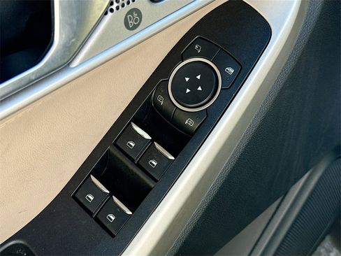 Used 2021 Ford Explorer Limited w/ Equipment Group 301A image 19