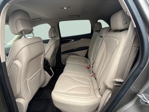 Used 2016 Lincoln MKX Select w/ Select Plus Package FWD image 21