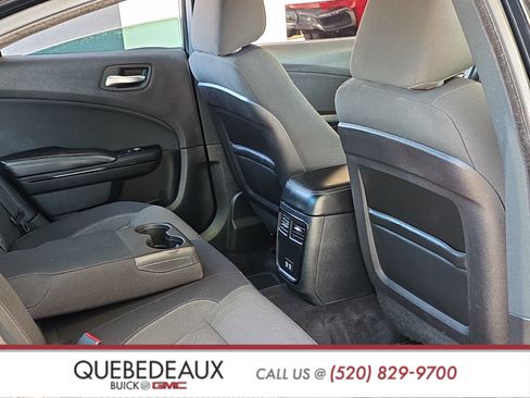 Used 2018 Dodge Charger SXT w/ Blacktop Package RWD image 23