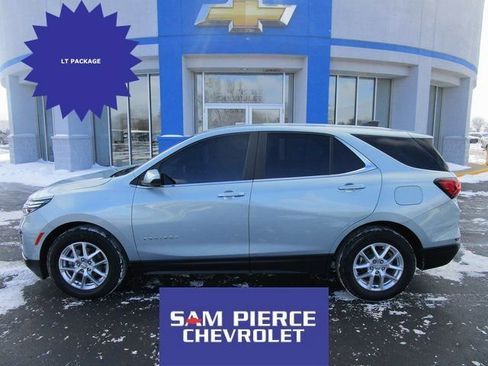Used 2022 Chevrolet Equinox LT image 1
