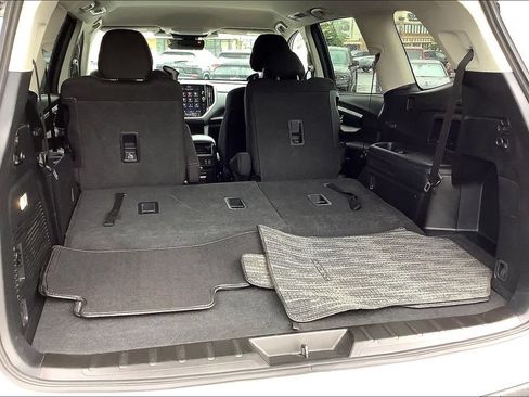 Certified 2025 Subaru Ascent Premium AWD/4WD image 31