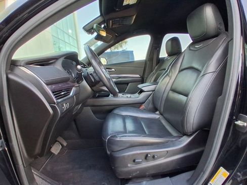 Certified 2023 Cadillac XT4 Luxury w/ Cold Weather Package image 14