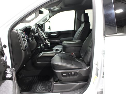 Used 2021 Chevrolet Silverado 2500 LTZ w/ LTZ Plus Package AWD/4WD image 3