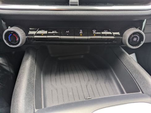 New 2026 Chevrolet Equinox EV LT image 25