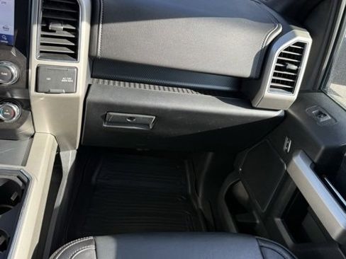 Used 2020 Ford F150 Lariat image 29